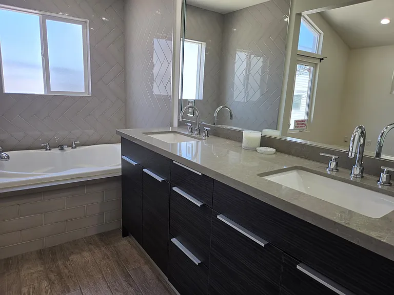 1812 W Balboa Blvd #B — Photo 22
