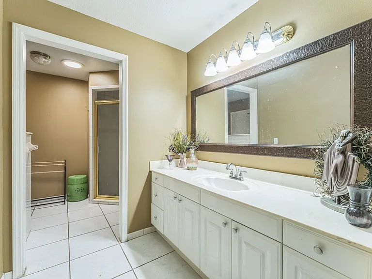 465 Rio Grande Ln #B — Photo 27