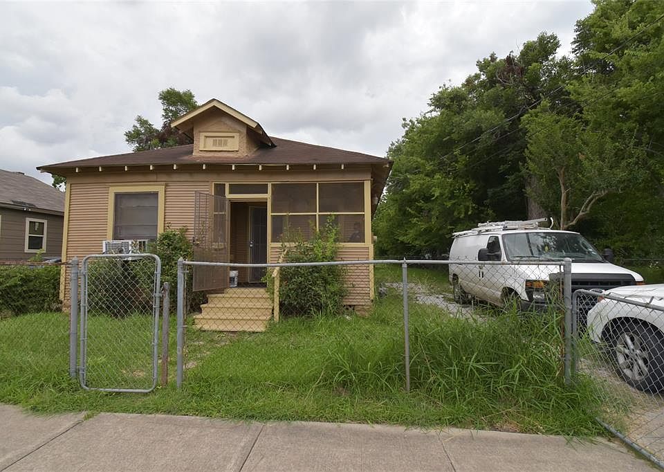 1st image of 3033 McGowen St