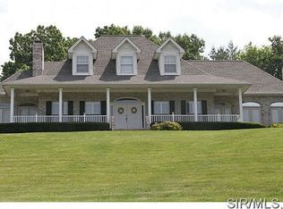 5305 Richland Woods Dr, Alton, IL 62002