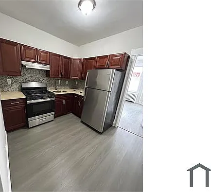 3 bed, $2,500 — Photo 1