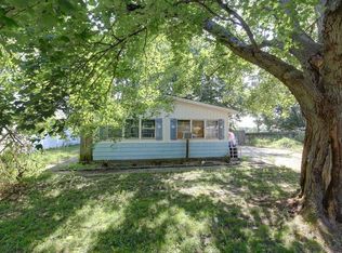 1112 Olen Dr, Mahomet, IL 61853