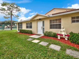 2201 Maplewood Dr, Greenacres, FL 33415