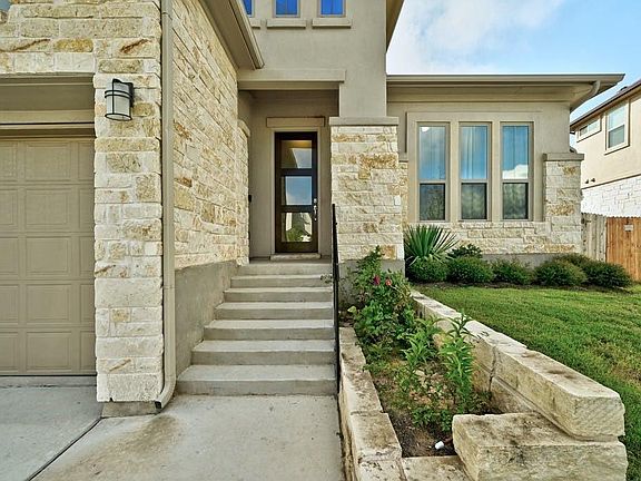 3rd image of 6725 Denia Dr