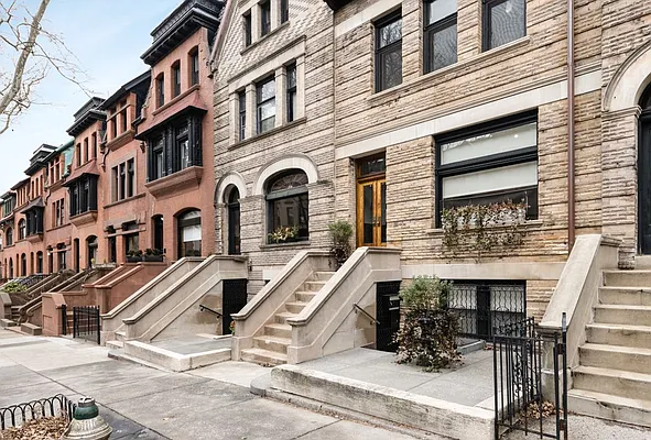 Rented by Compass | media 17