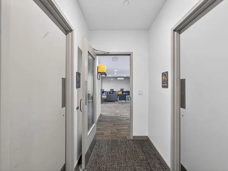 400 Herron Dr #21 — Photo 35