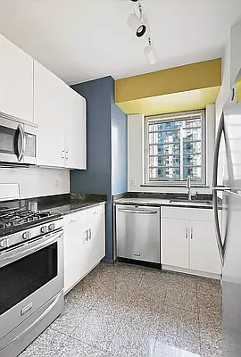 Rented by The Gonzalez Property Group LLC | media 18