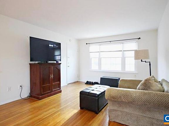 3rd image of 163 Hessian Hills Way APT 2