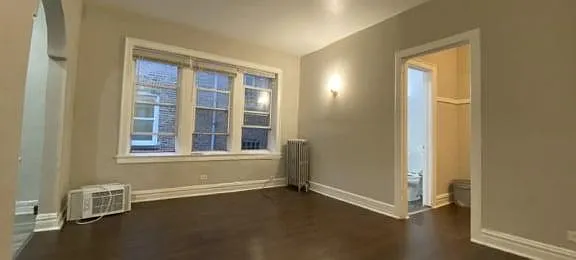 3935 W Diversey — Photo 17