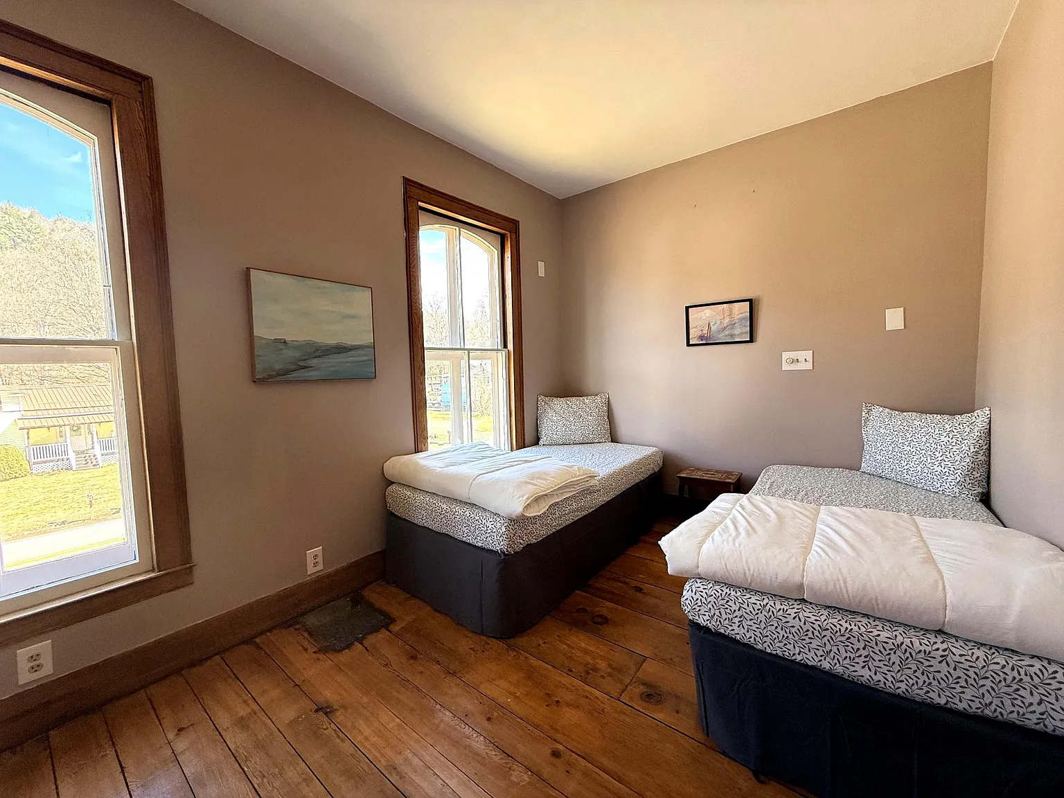 4 bed, 4500 sqft, $1,800 — Photo 4