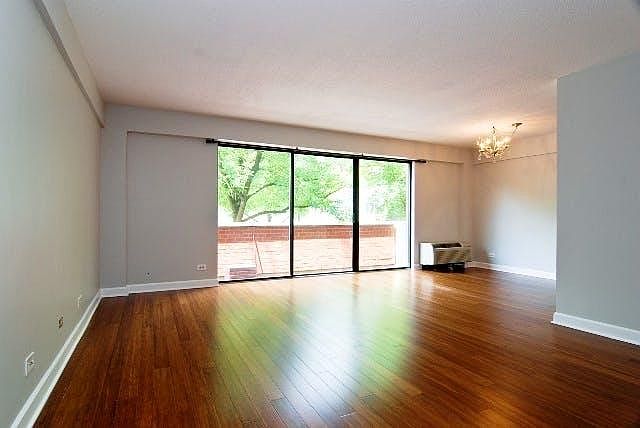 1st image of 1115 S Plymouth Ct APT 111