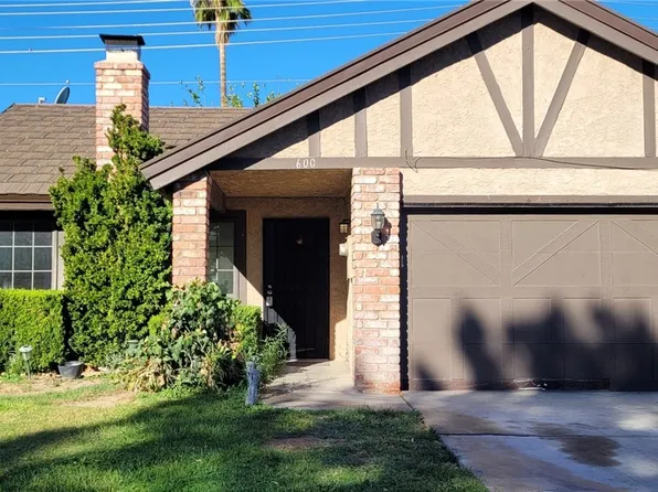 600 Buttonwood Ln, Las Vegas, NV 89107