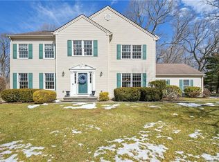10 Autumn Ct, Cheshire, CT 06410
