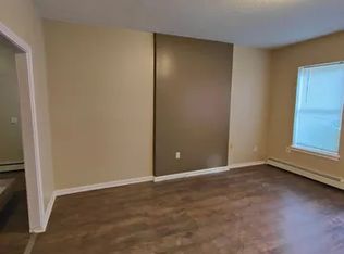 28 Sanford St, Hartford, CT 06120