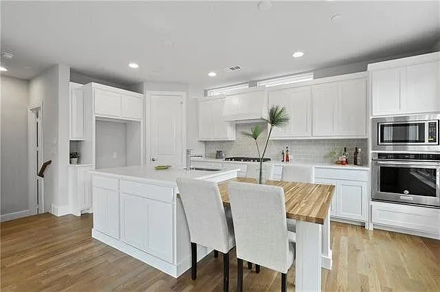 1900 Caddo St #4 — Photo 10