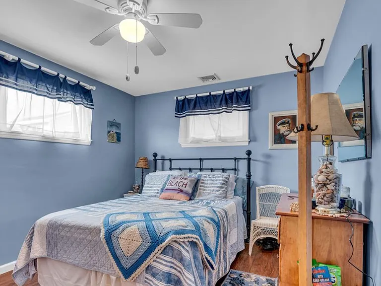 228 Hancock Ave — Photo 5