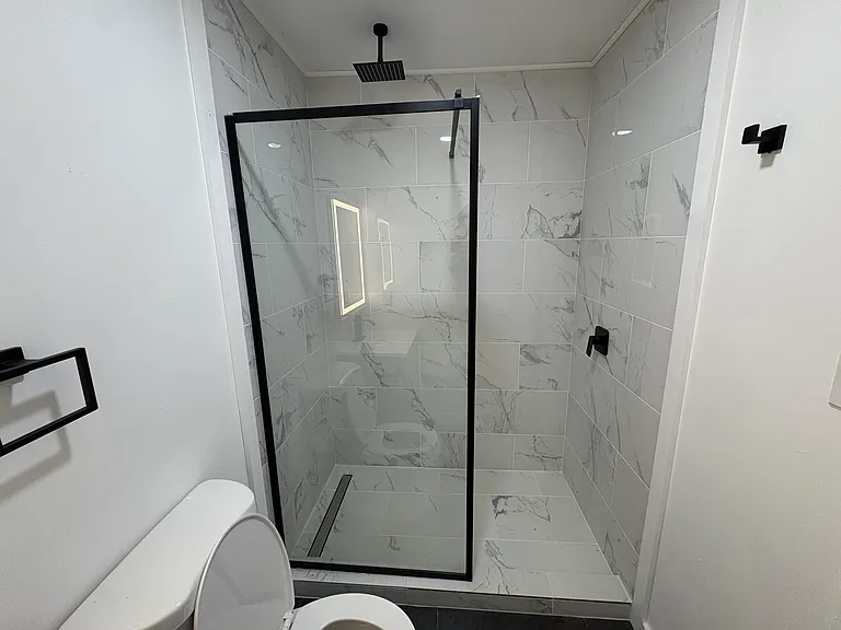5008 N Cortez Ave #10 — Photo 2