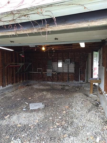 1st image of 632 Earl Ave