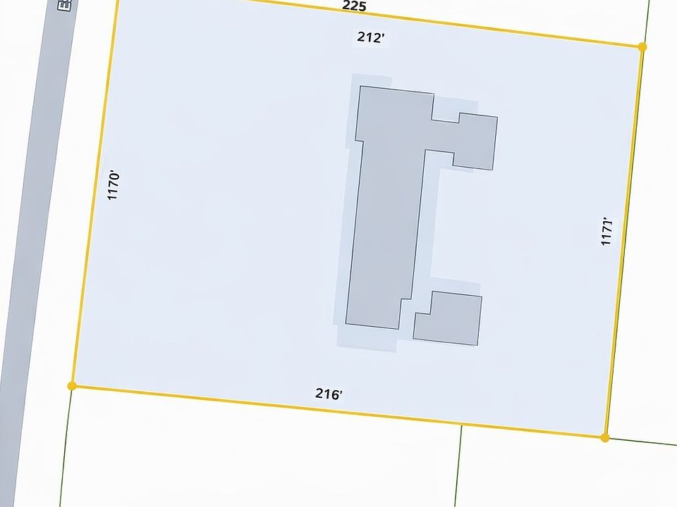 2nd image of 4402 Estes Rd