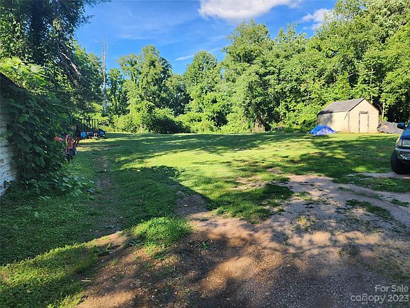5th image of 907 Harrisburg Dr SW