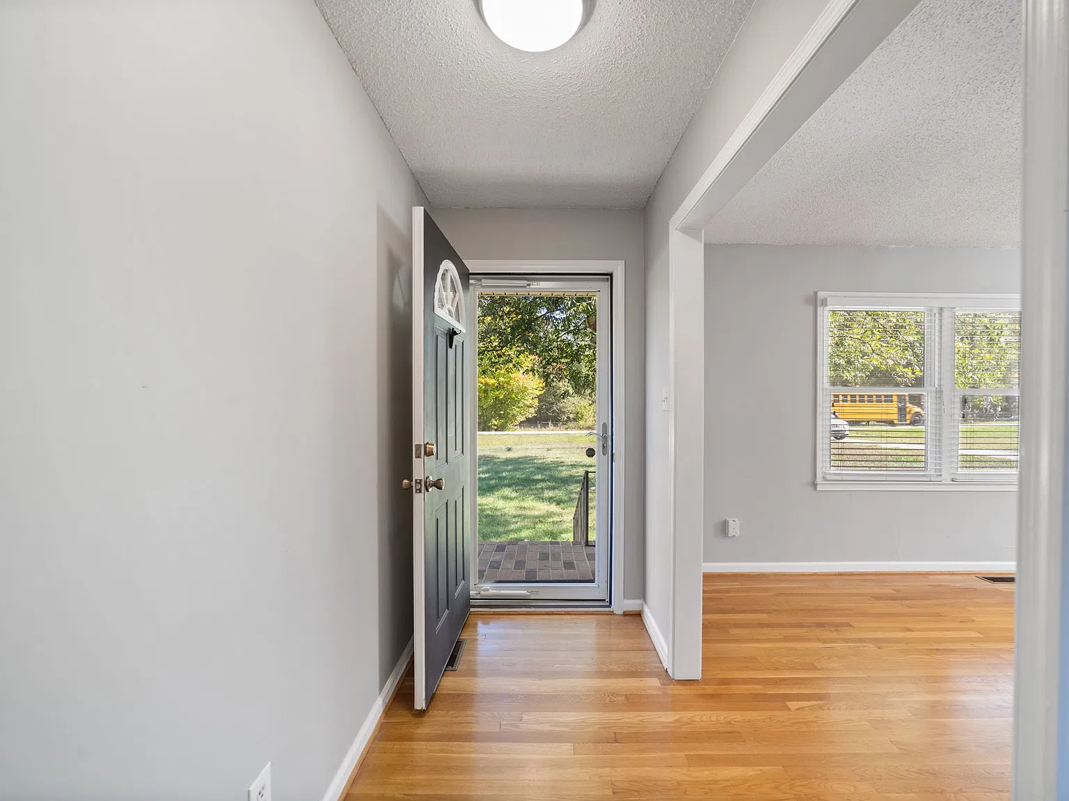 3 bed, 1465 sqft, $1,850 — Photo 3