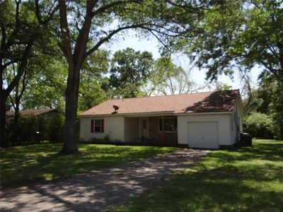 816 5th St, Sealy, TX, 77474