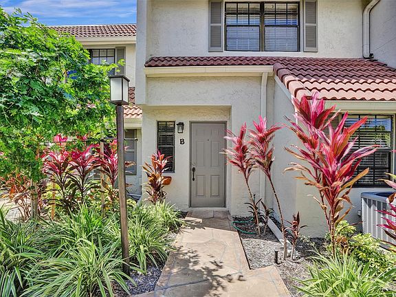 3rd image of 1415 S Miami Road #B