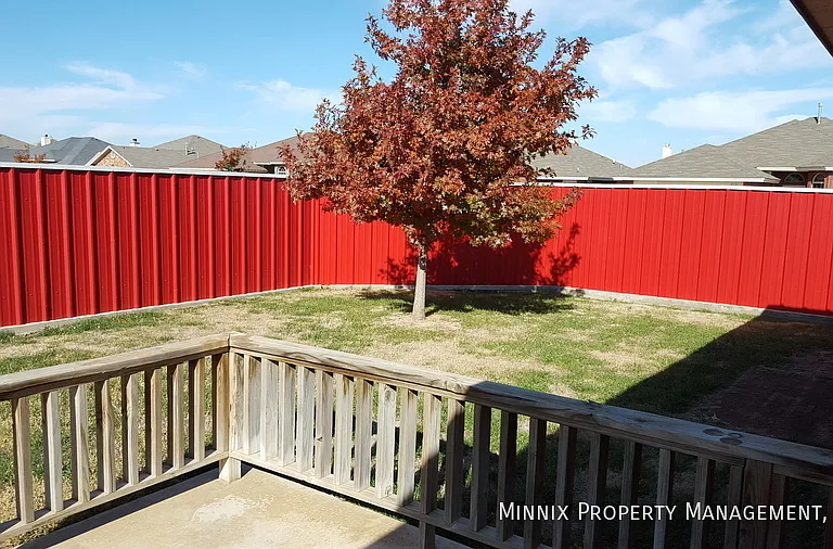1002 Oshkosh Ave — Photo 40