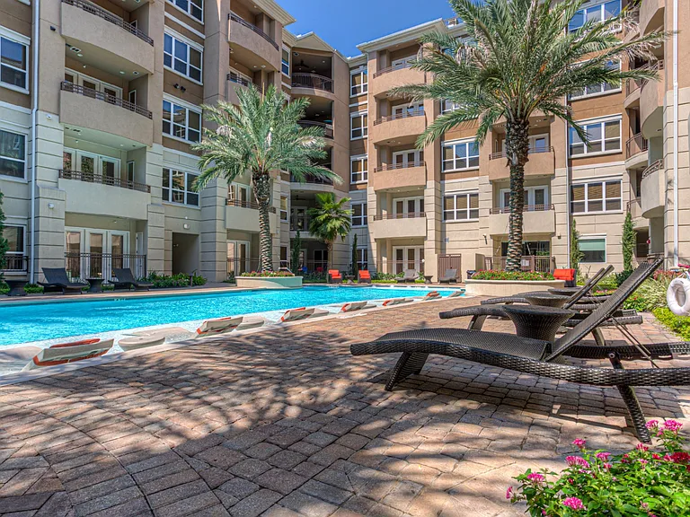 Tuscany Walk Apartments — Photo 29