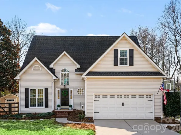 115 Rocky Trail Ct, Fort Mill, SC 29715