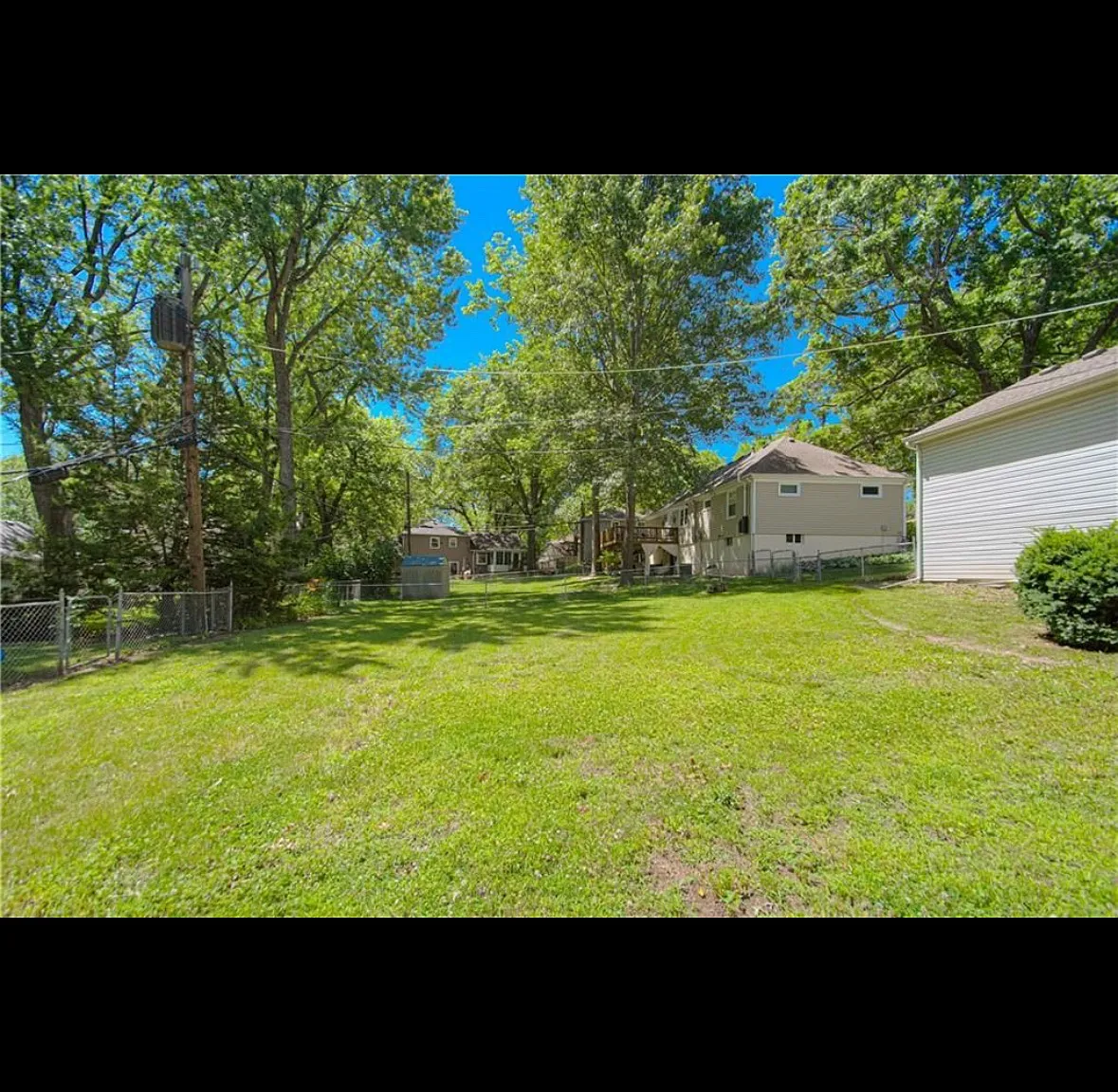 9617 Eby St — Photo 3
