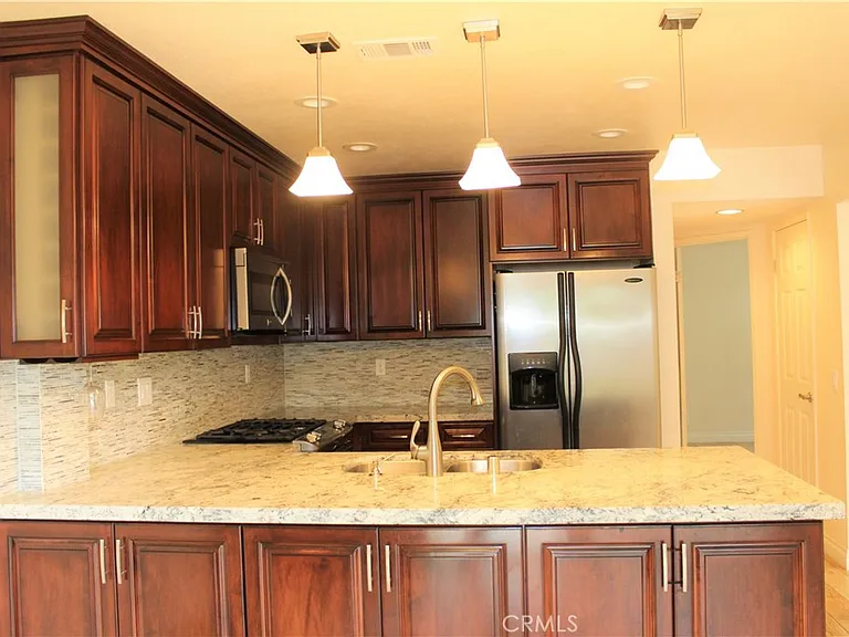 32 Stanford Ct #16 — Photo 7