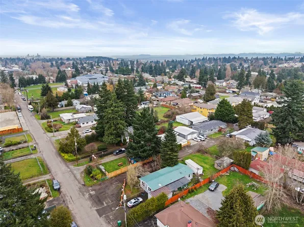 11040 14th Avenue SW, Seattle, WA 98146