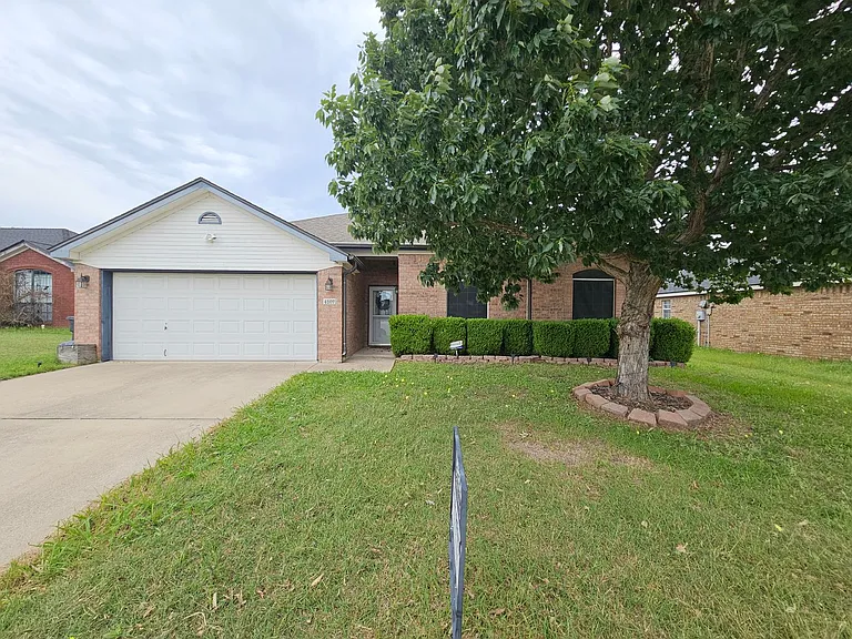 4107 Barrington Trl — Photo 1