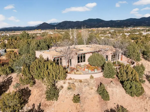 24 Old Agua Fria Rd W, Santa Fe, NM 87508