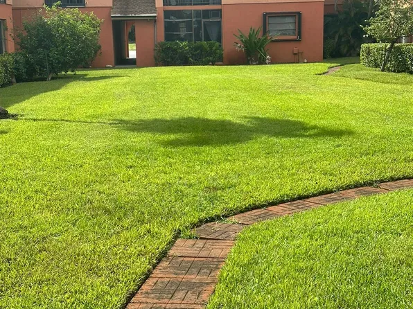 50 SE 12th St, Boca Raton, FL 33432