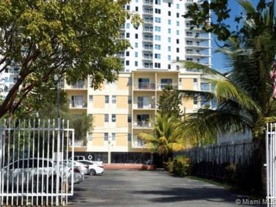 453 SW 2nd St APT 104A, Miami, FL, 33130