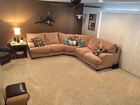 3rd image of 4972 Dumfries Cir