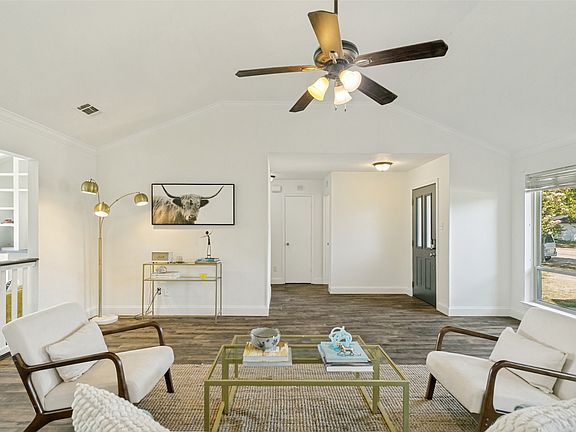 4th image of 1200 Colmar Dr