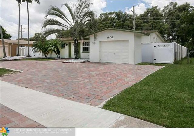 1st image of 1900 NW 91st Ter