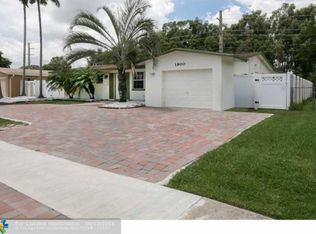 1900 NW 91st Ter, Pembroke Pines, FL 33024