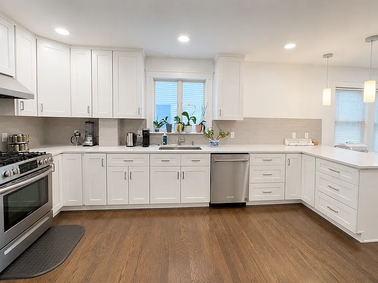 8 Rose St #8 — Photo 2