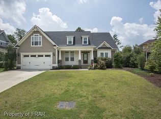 1430 Vergeland Dr, Hope Mills, NC 28348