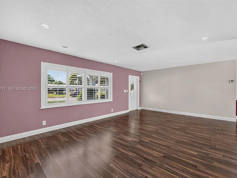6848 NW 27th Way — Photo 9