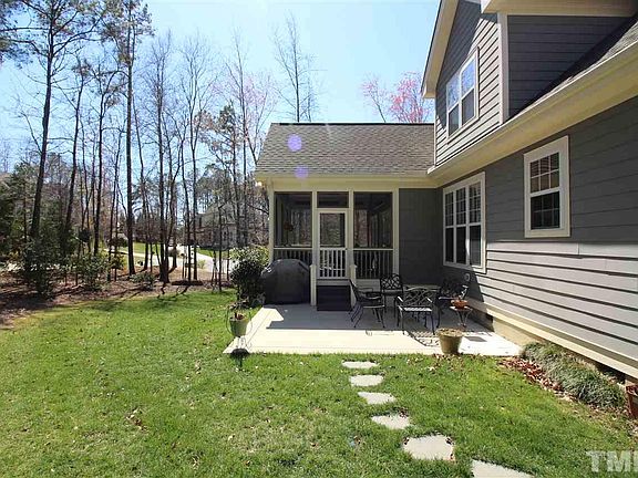 5th image of 43 Watrus Dr