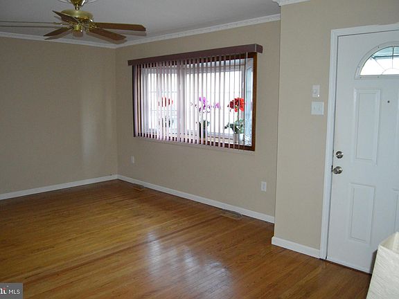 3rd image of 229 Curtin Ave