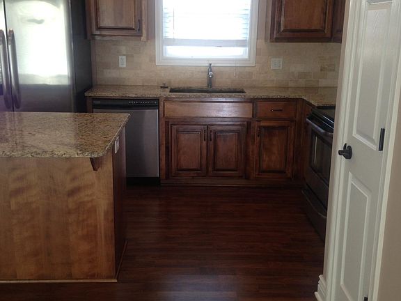 4th image of 412 N McKenna Ave