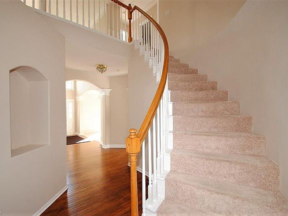 2nd image of 145 Cambridge Dr