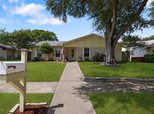 2825 Pinewood Dr, Garland, TX 75044