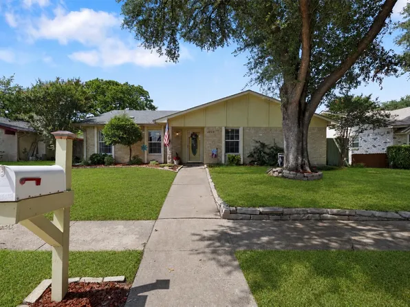 2825 Pinewood Dr, Garland, TX 75044